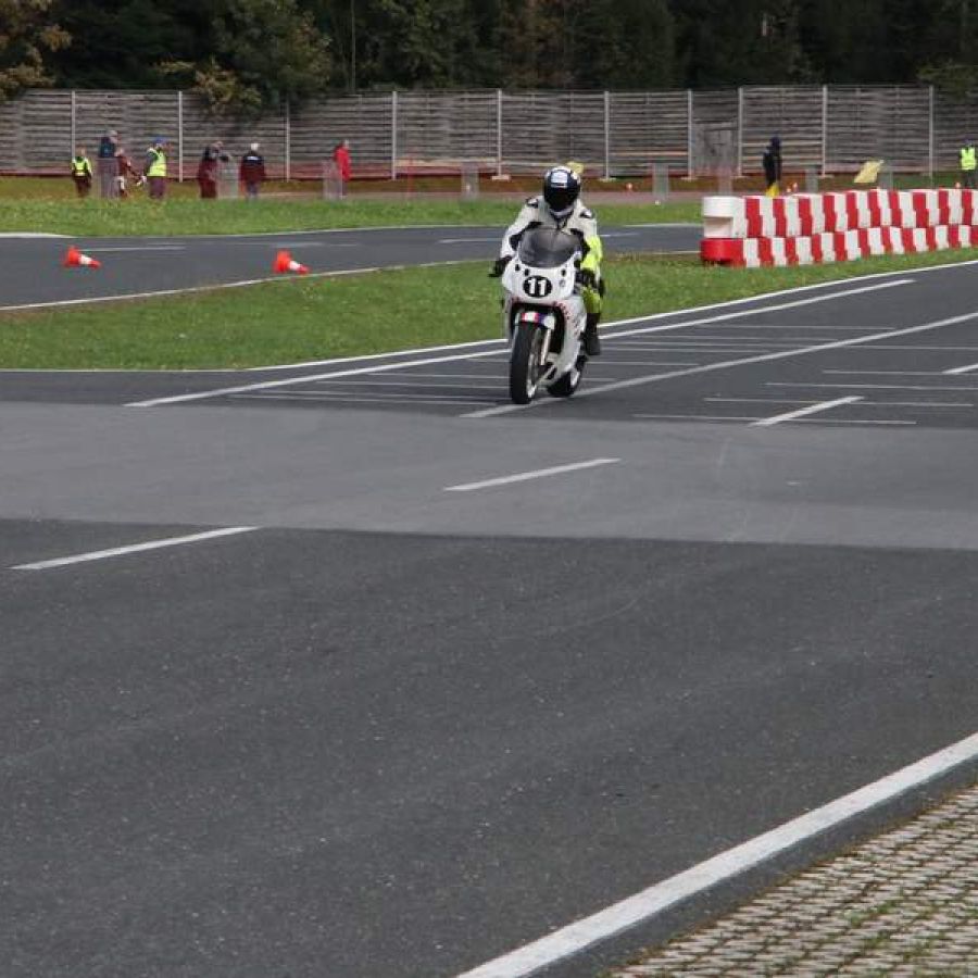 classic-moto-race-festival-vransko-2024-amd-domzale-00097C818F9FB-BDD1-4A25-AF3A-A5A30E052BB2.jpg