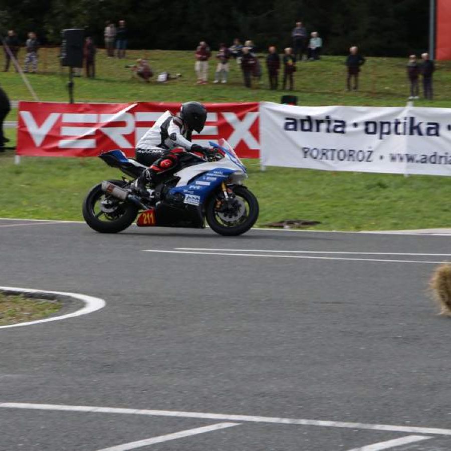 classic-moto-race-festival-vransko-2024-amd-domzale-003444505A3D8-59A1-B988-7BF0-35B8792CF4AA.jpg
