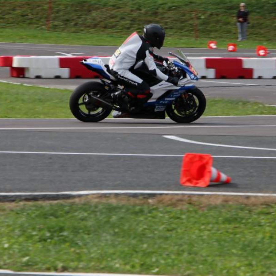 classic-moto-race-festival-vransko-2024-amd-domzale-0034783079432-C881-6C95-626D-8CF8E51B9E60.jpg