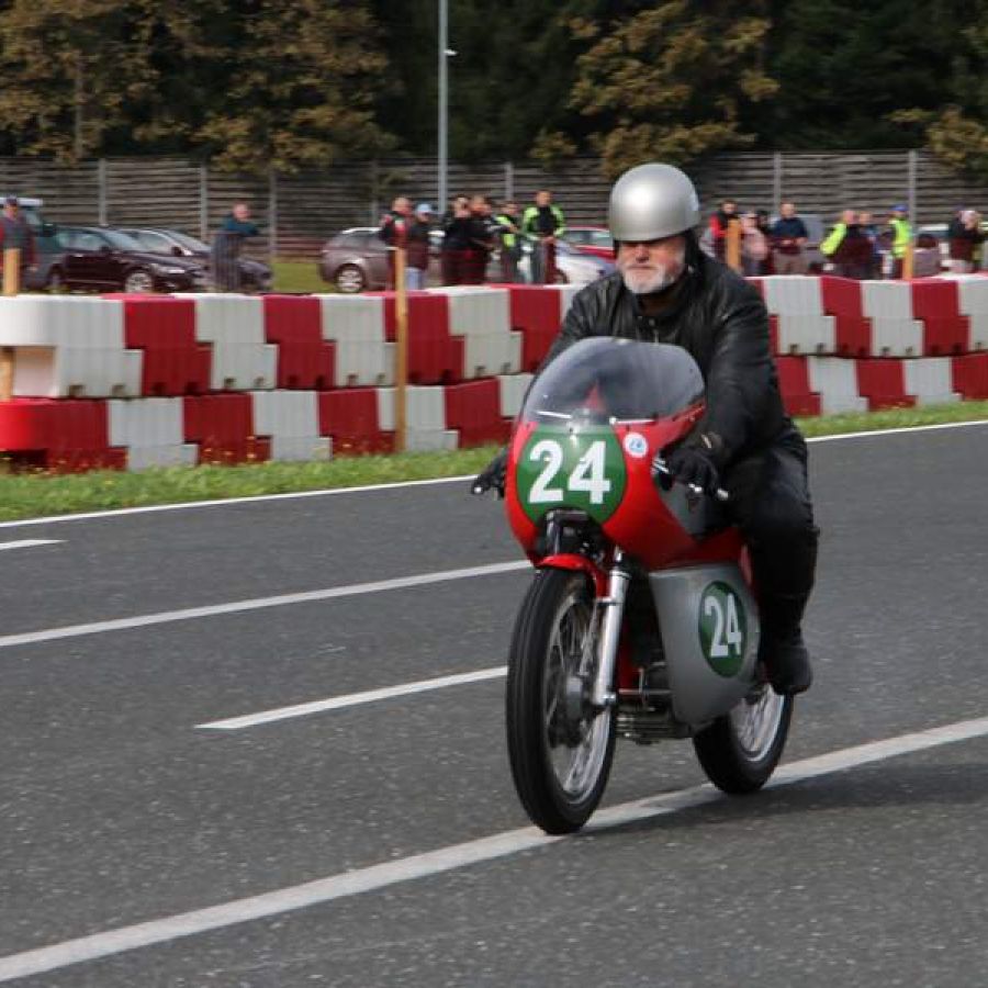 classic-moto-race-festival-vransko-2024-amd-domzale-00377B586E554-A493-264A-CB68-D3439CA4AB25.jpg