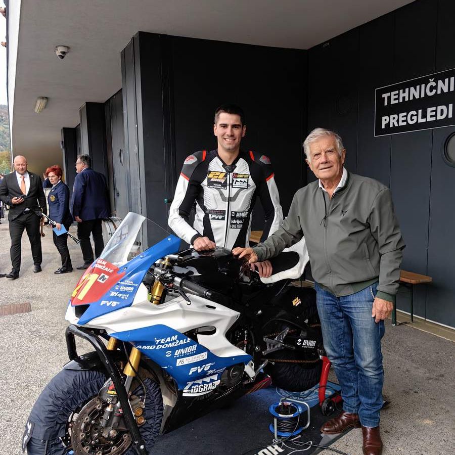 classic-moto-race-festival-vransko-2024-amd-domzale-0080871A04615-51A0-42C6-83A9-2E9931554BF5.jpg