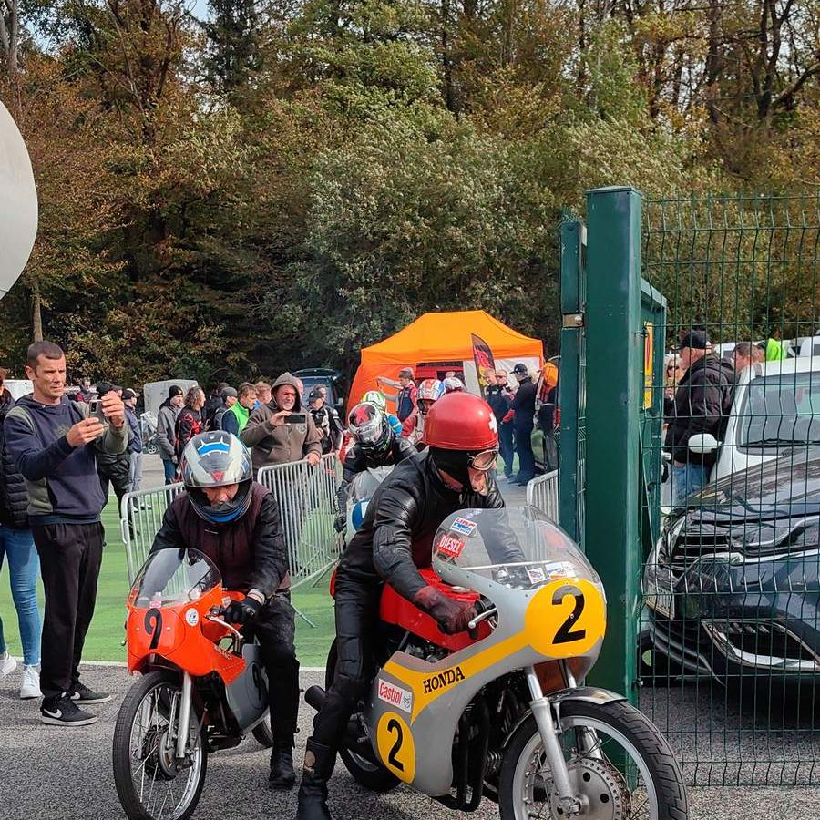 classic-moto-race-festival-vransko-2024-amd-domzale-00821A852D724-B03A-3726-594F-3298CD24E1C6.jpg