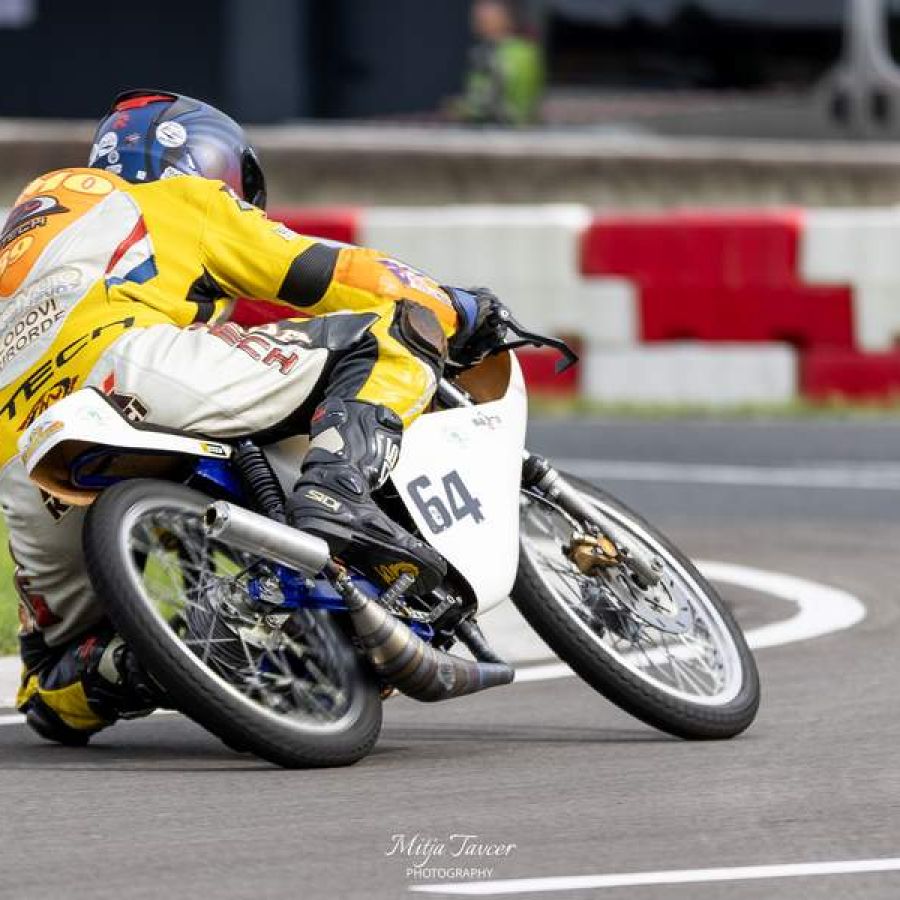 classic-moto-race-festival-vransko-2024-amd-domzale-009596BC09450-94A4-7544-758E-BD2D72EA0227.jpg