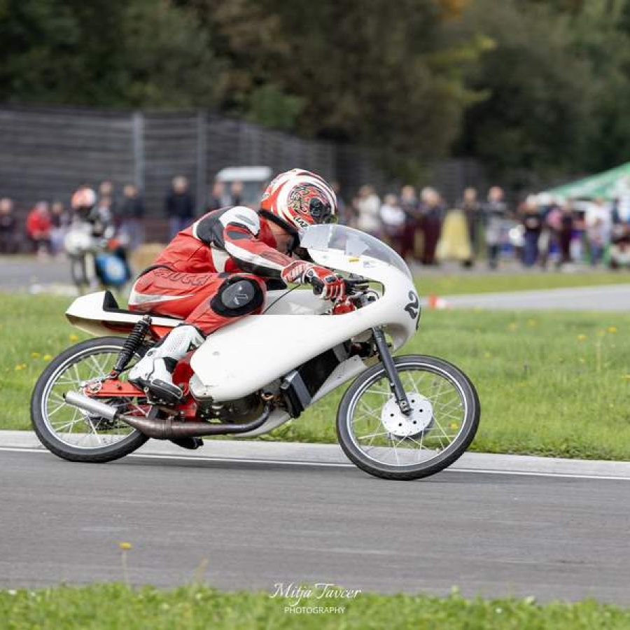 classic-moto-race-festival-vransko-2024-amd-domzale-010464C499196-C61C-D0BC-F38A-3C6887158C72.jpg