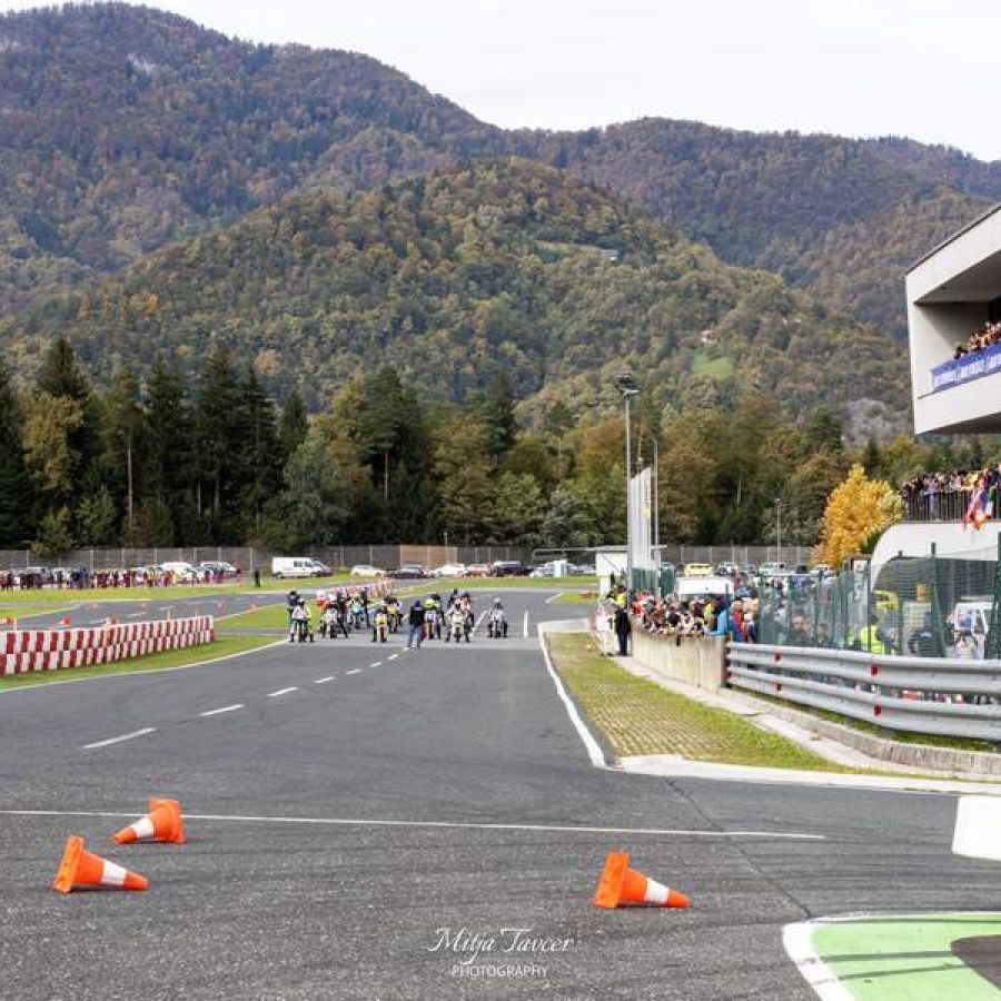 classic-moto-race-festival-vransko-2024-amd-domzale-01074D7C55FD0-6380-9CA9-2E7E-B218840E341E.jpg